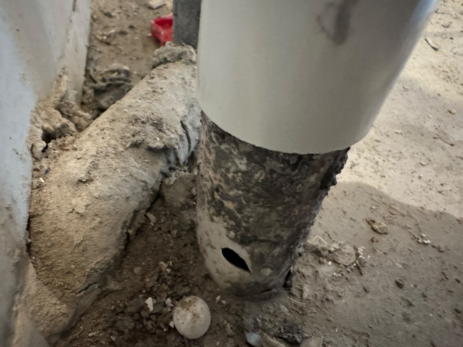 地台舊去水喉破損位置